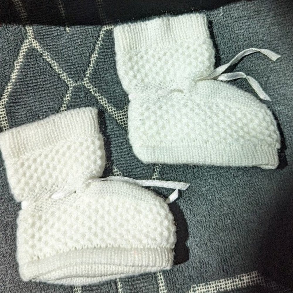 20% OFF Vintage Knit Baby Booties with Ribbon Ties   c Mid-1970s